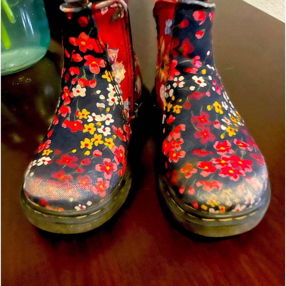 Floral Dr. Martin zip up boots